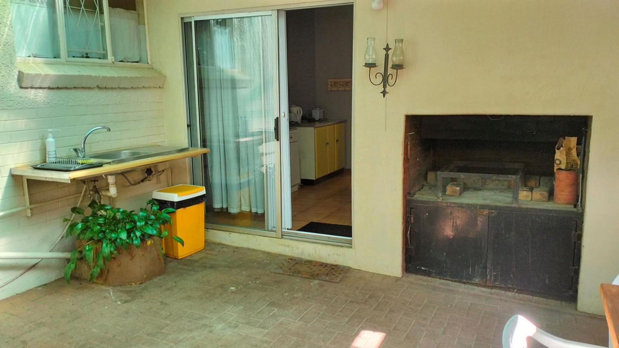 Anri Guesthouse Bloemfontein Esterno foto
