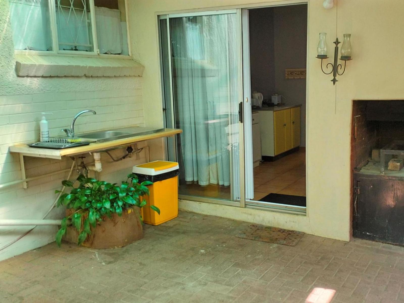 Anri Guesthouse Bloemfontein Esterno foto
